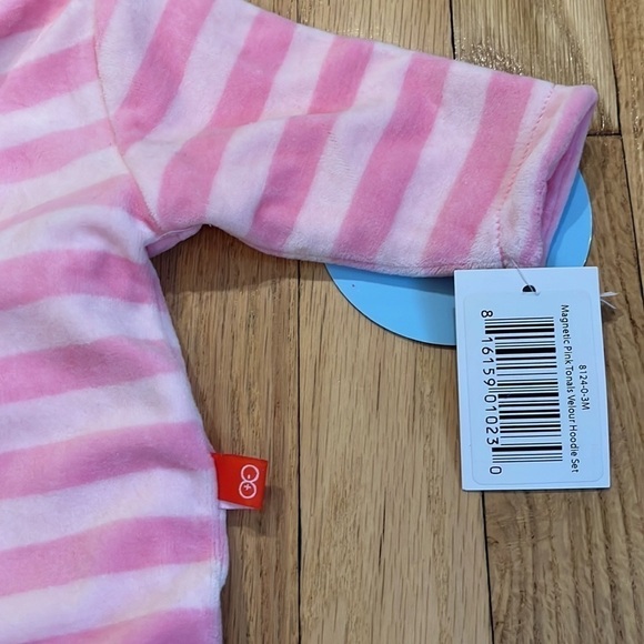 NEW Magnetic Pink Tonals Velour Hoodie Set Baby Girl SIZE 0-3 mths - Picture 3 of 4